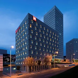 2* Szálloda Ibis Barcelona Santa Coloma
